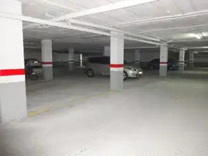 Wohnung zur Miete in Calle Secoya, Parque Alcosa