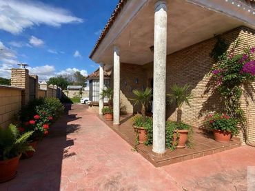 Xalet en venda a El Juncal - Vallealto