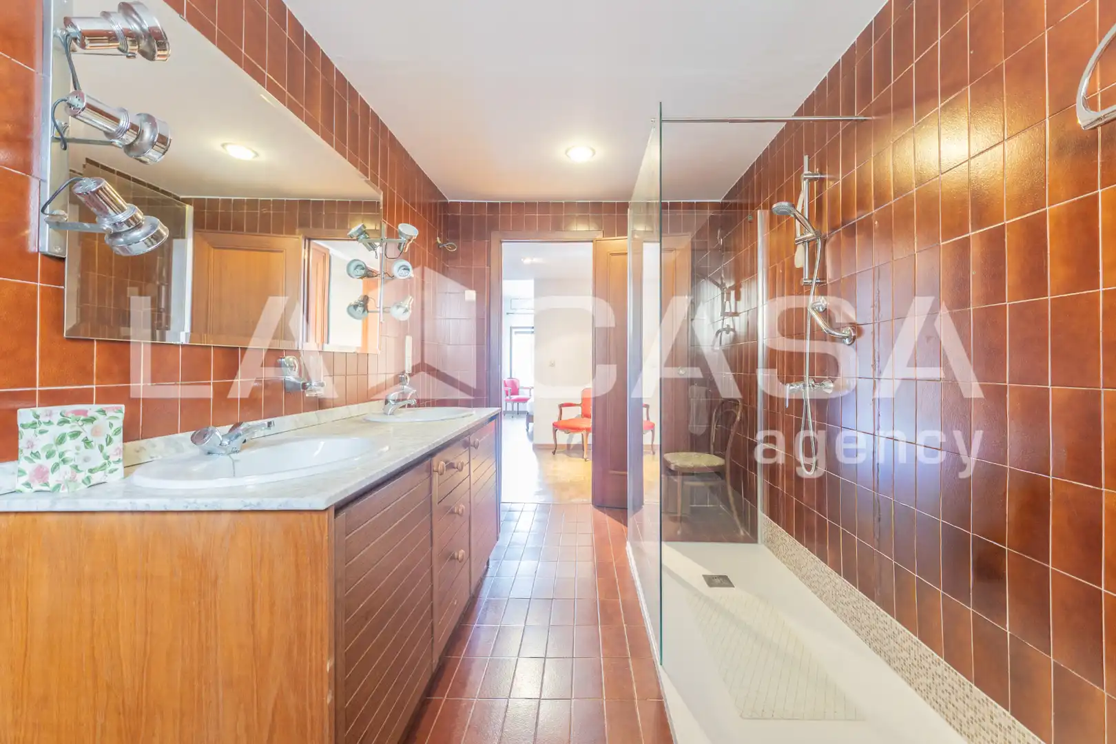 Baño de Piso en venta en Valencia con Horno y Balcón