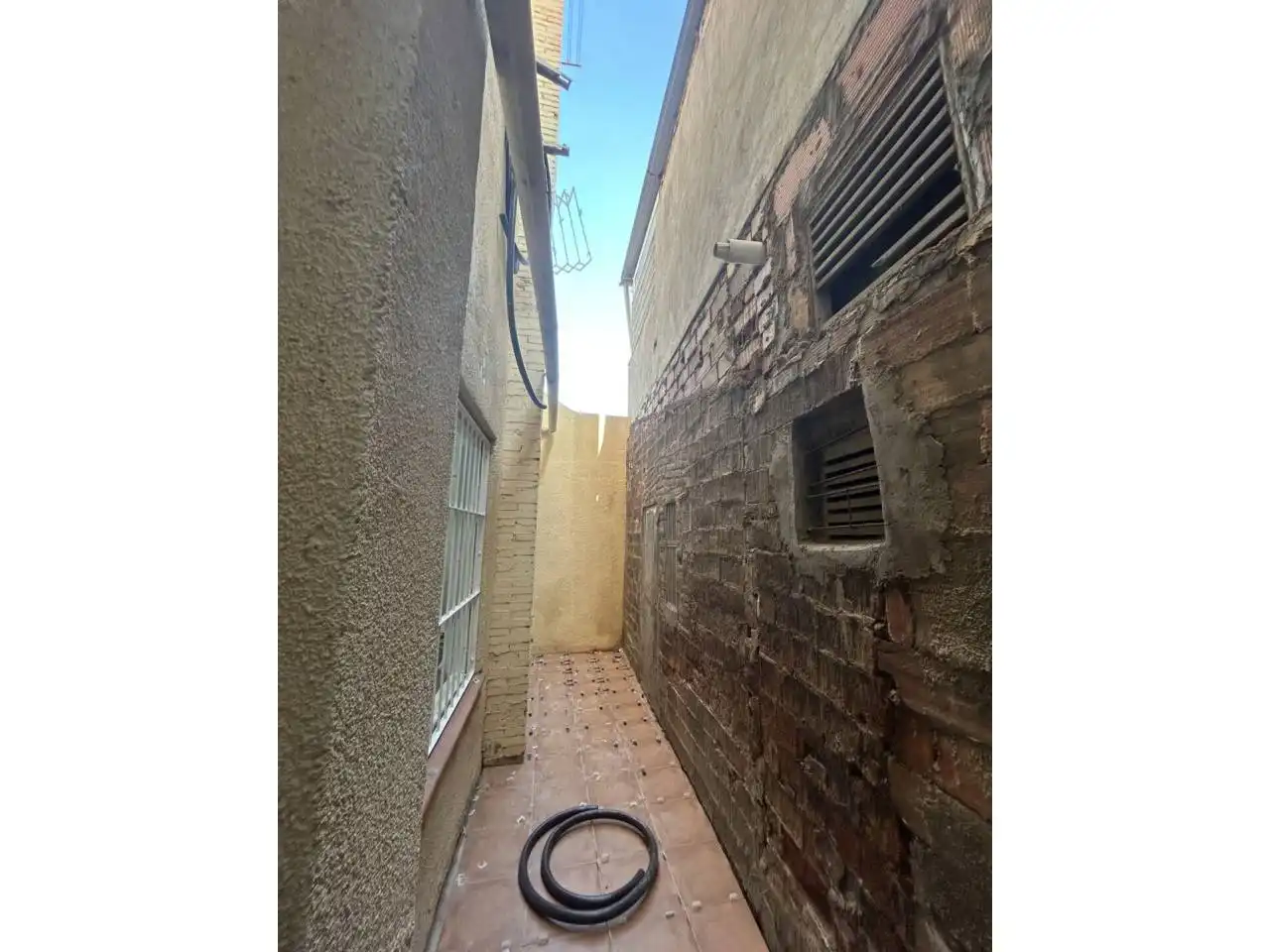 Local de alquiler en Calle Guifré, El Remei