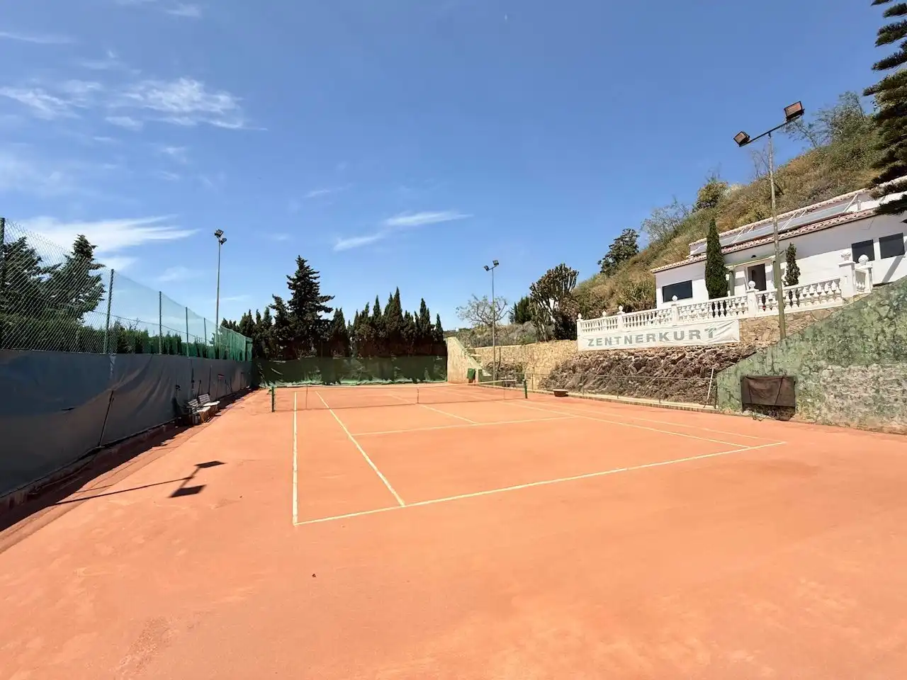Vista exterior de Casa o xalet en venda en Torrox amb Aire condicionat, Calefacció i Jardí privat