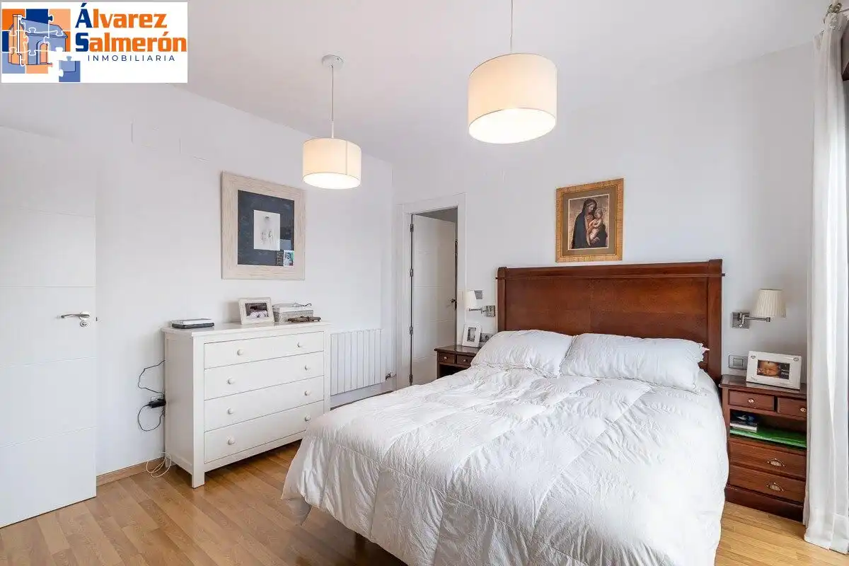 Bedroom of Houses for sale in Huétor Vega  with Air Conditioner, Heating and Terrace