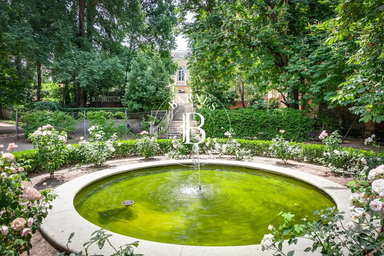 Jardí de Casa o xalet en venda en Madrid amb Aire condicionat, Calefacció i Jardí privat
