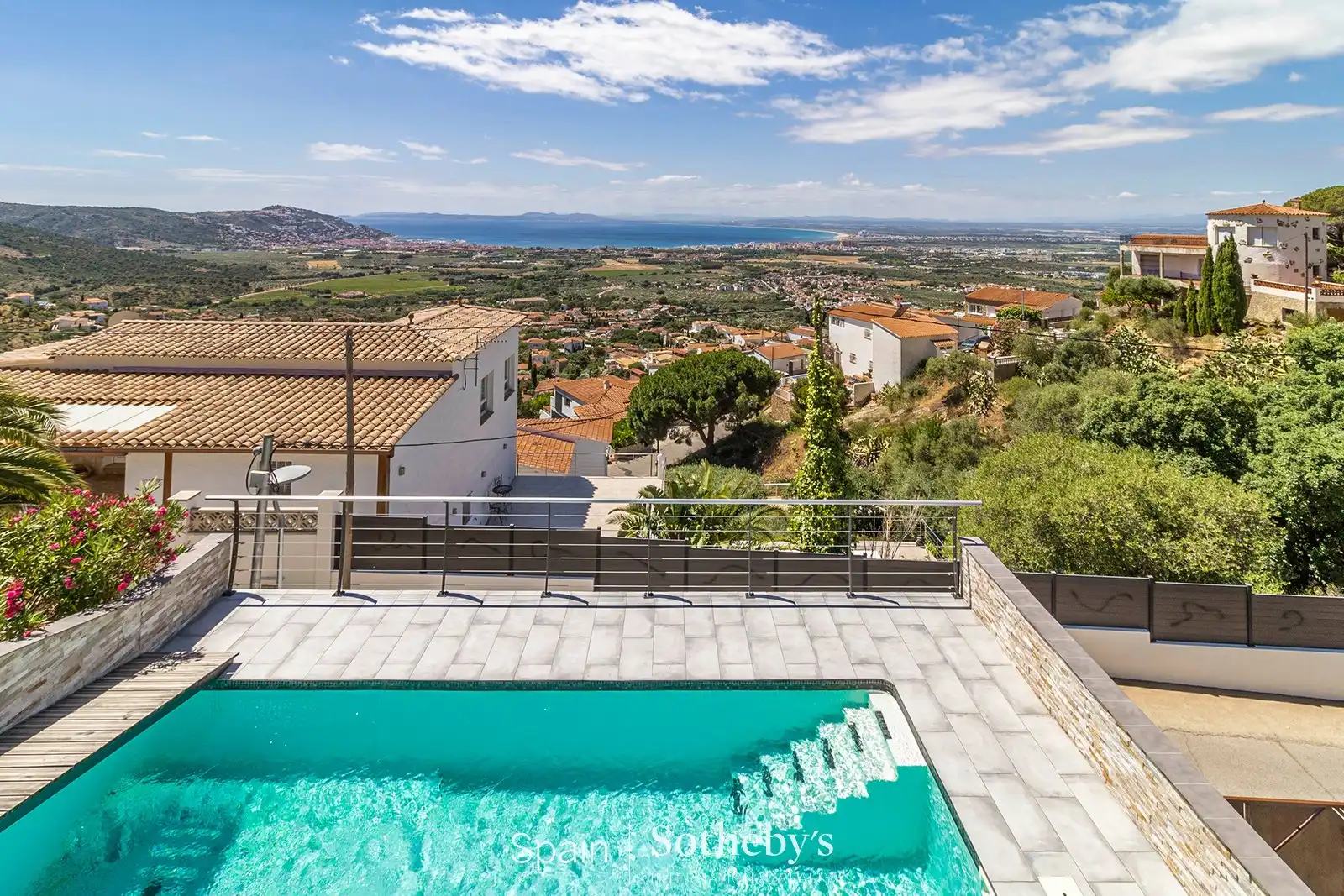 Piscina de Casa o xalet en venda en Roses amb Aire condicionat, Calefacció i Jardí privat