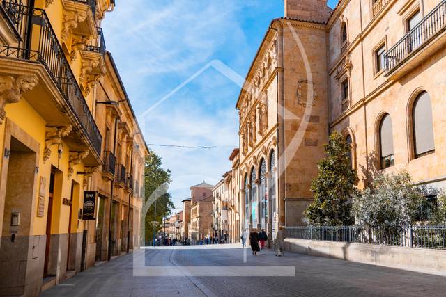Garaje en Venta en Calle Miñagustín en Barrio del Centro