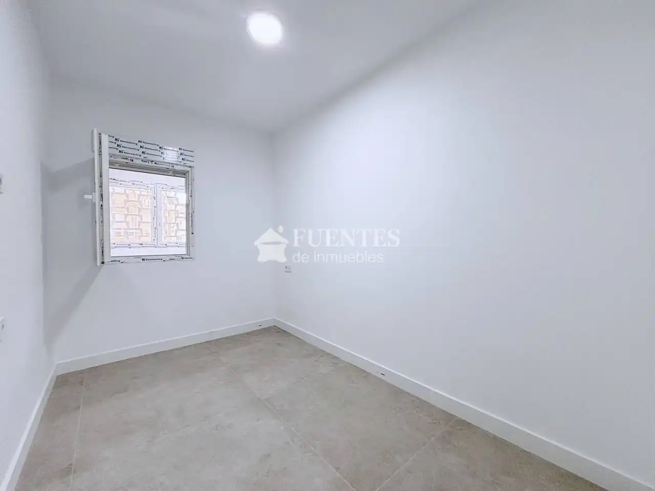 Habitación de Piso en venta en Alicante / Alacant con Trastero y Alarma