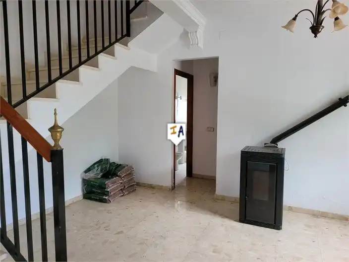 Casa adosada en venta en Lora de Estepa