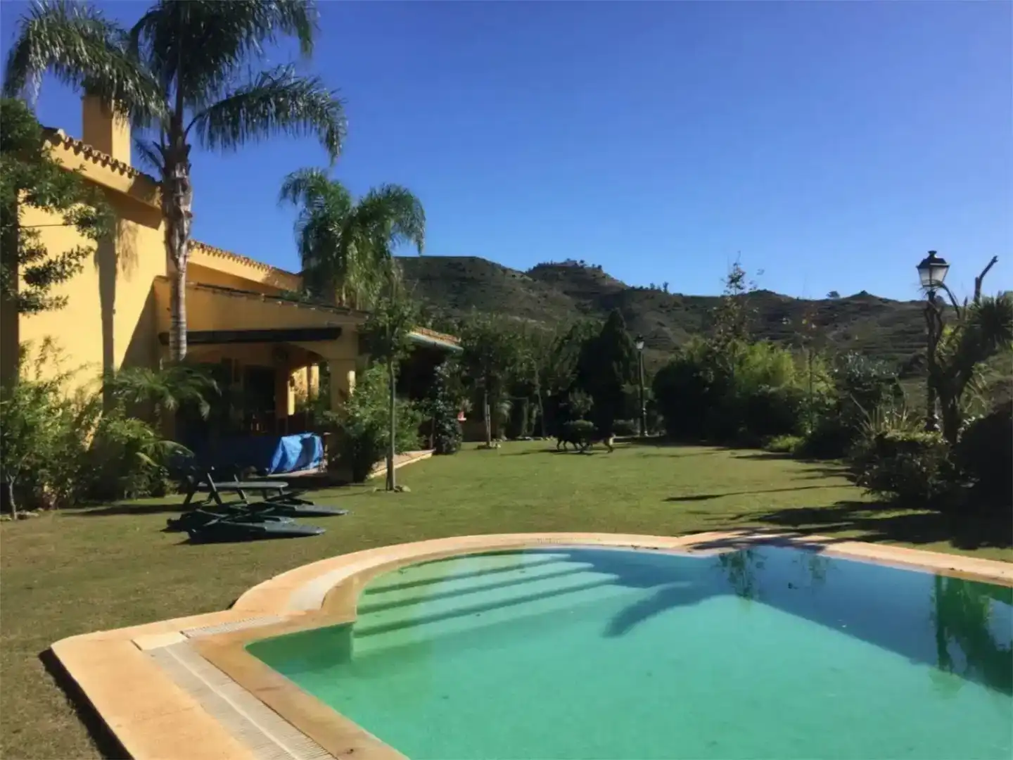 Jardí de Finca rústica en venda en Ojén amb Aire condicionat i Piscina