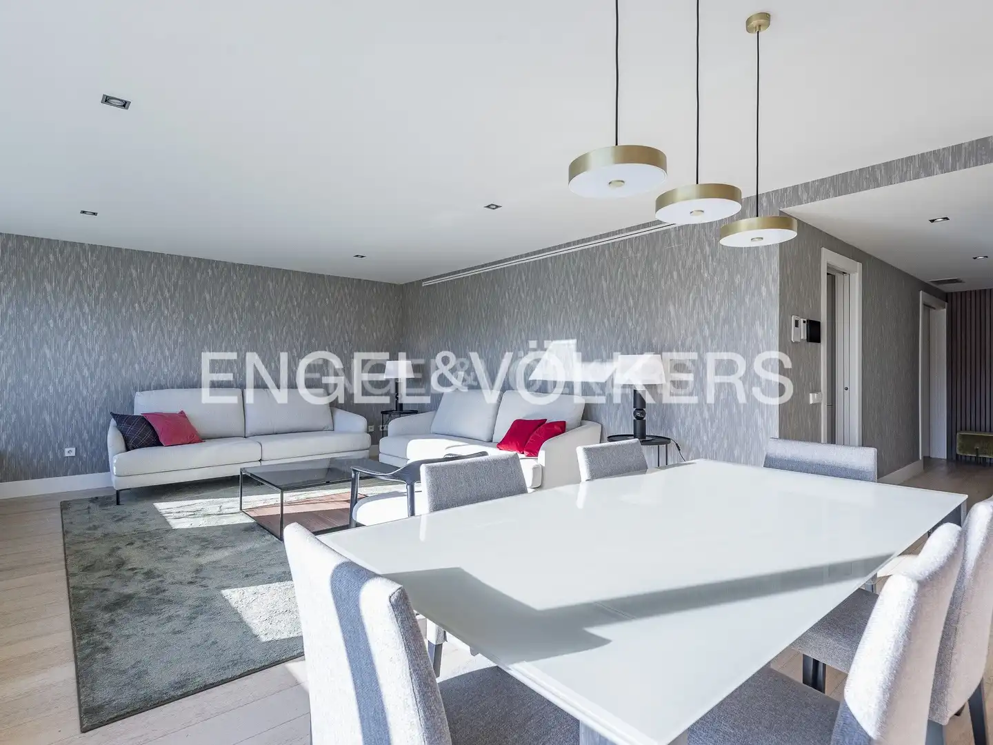 Dining room of Flat for rent in Barcelona  with Air Conditioner, Heating and Parquet flooring