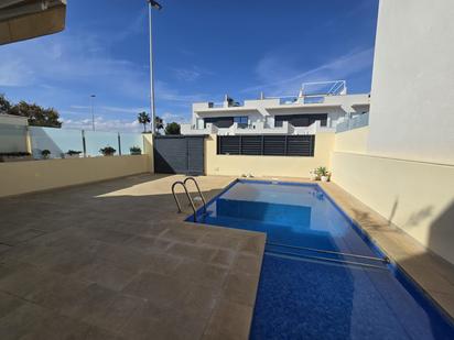 Piscina de Casa o xalet en venda en San Pedro del Pinatar amb Aire condicionat, Terrassa i Piscina