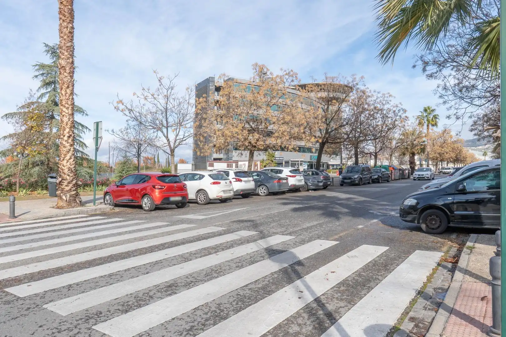 Parkplatz von Wohnung zum Verkauf in Granada mit Heizung, Privatgarten und Balkon