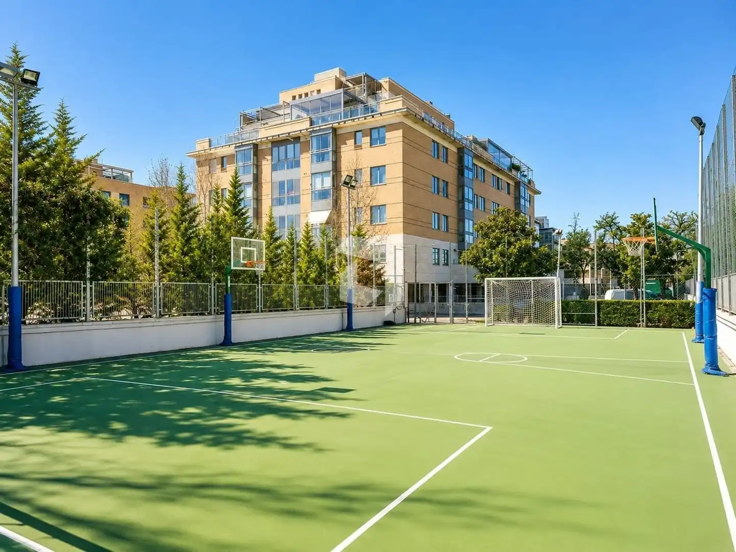Vista exterior de Ático en venta en Madrid con Aire acondicionado, Calefacción y Terraza