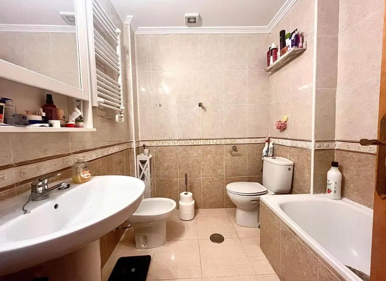 Bathroom of Apartments for sale in Orihuela