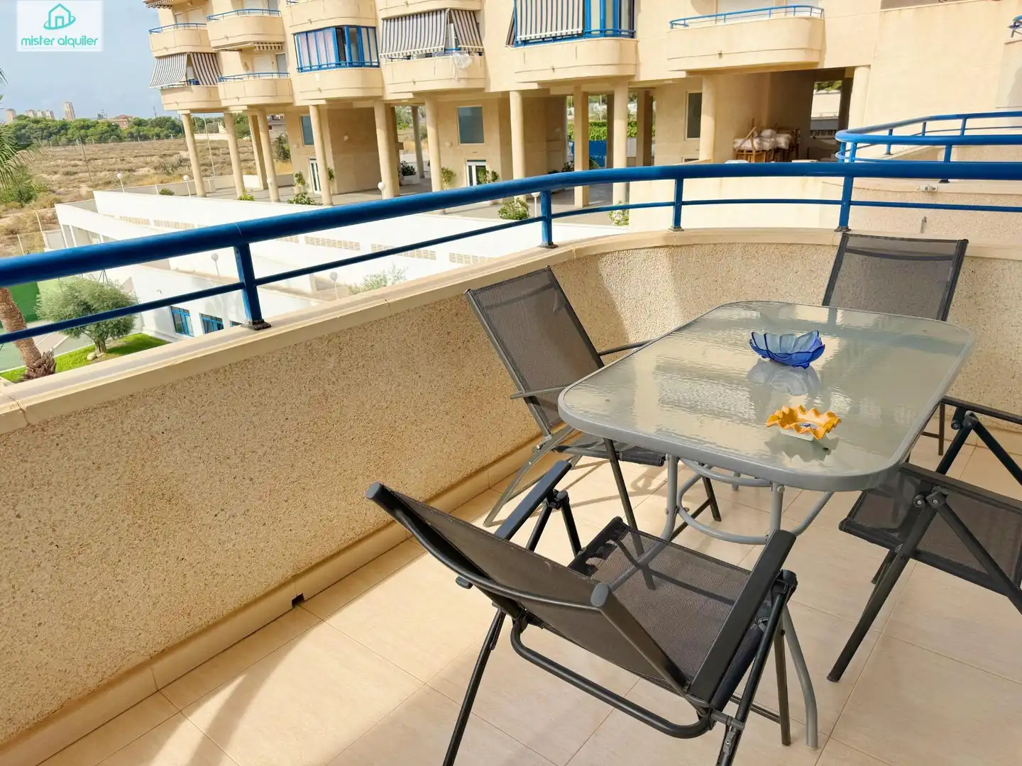Terraza de Apartamento de alquiler en El Campello con Aire acondicionado, Jardín privado y Terraza