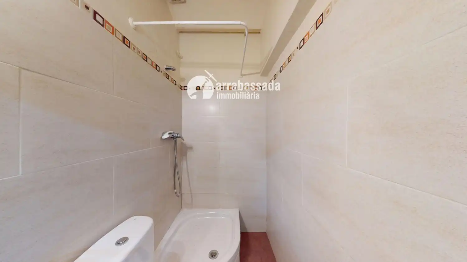 Badezimmer von Büro zur Miete in Tarragona