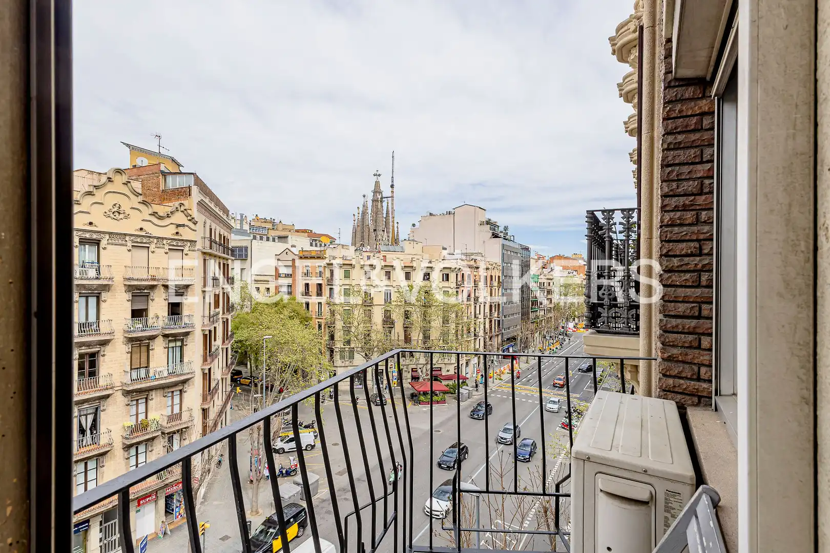Vista exterior de Pis en venda en Barcelona amb Aire condicionat, Calefacció i Parquet