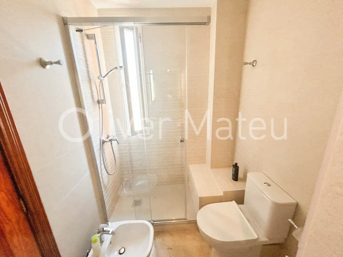Badezimmer von Einfamilien-Reihenhaus zum Verkauf in  Palma de Mallorca mit Klimaanlage, Heizung und Terrasse