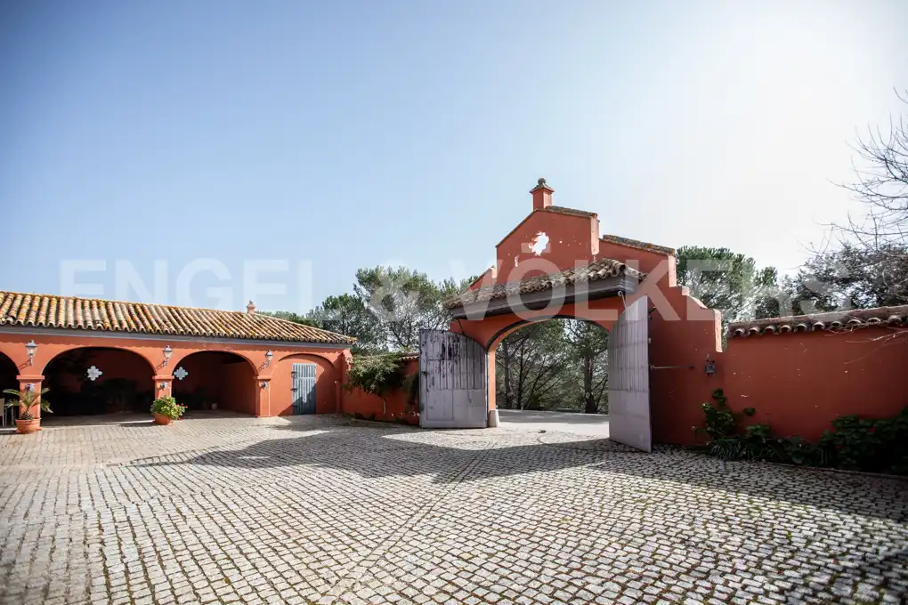 Außenansicht von Country house zum Verkauf in Guadalcanal mit Klimaanlage, Heizung und Terrasse