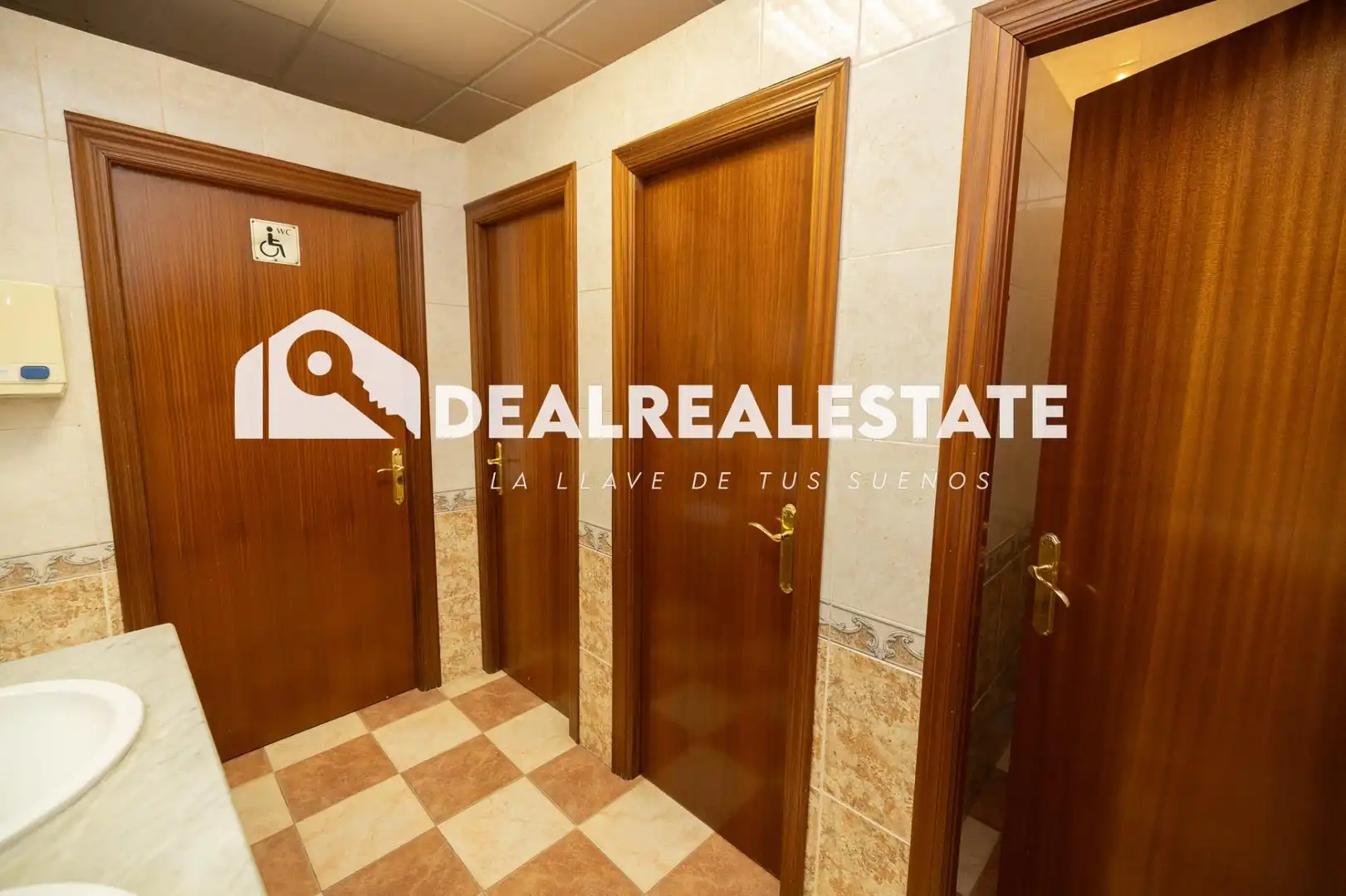 Local en venta en Calle FRAY LEOPOLDO ALPANDEIRE, Torre de la Reina