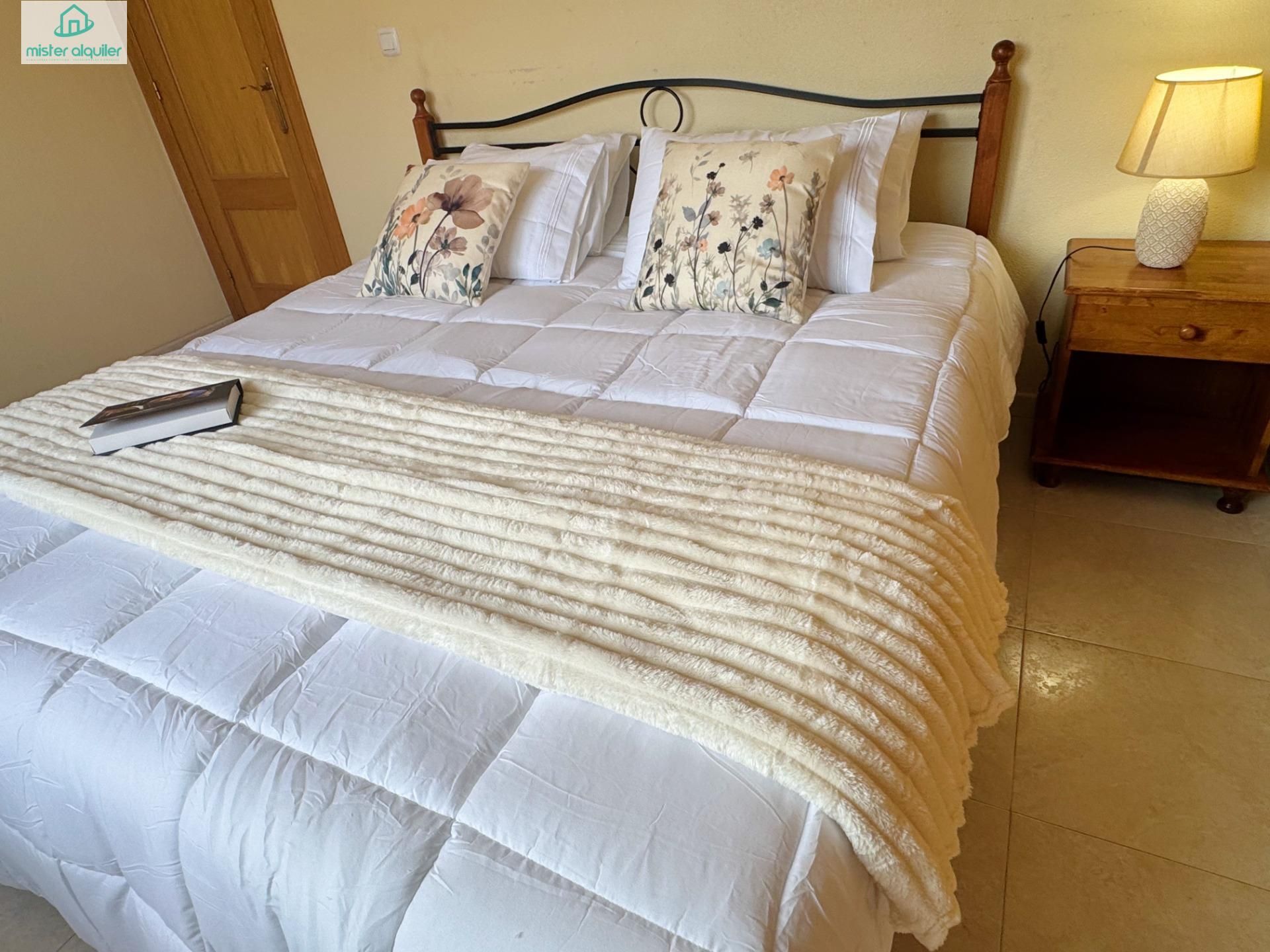 Habitación de Casa o chalet de alquiler en Busot con Aire acondicionado, Calefacción y Jardín privado