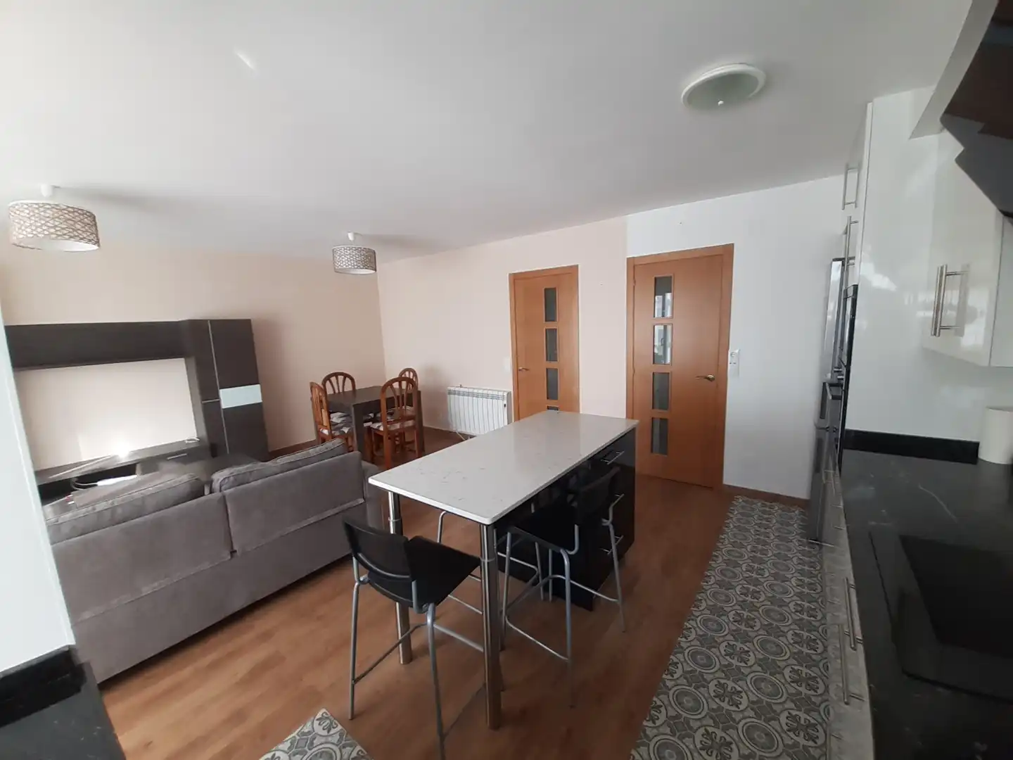 Living room of Flat for rent in Santiago de Compostela   with Heating, Furnished and Oven