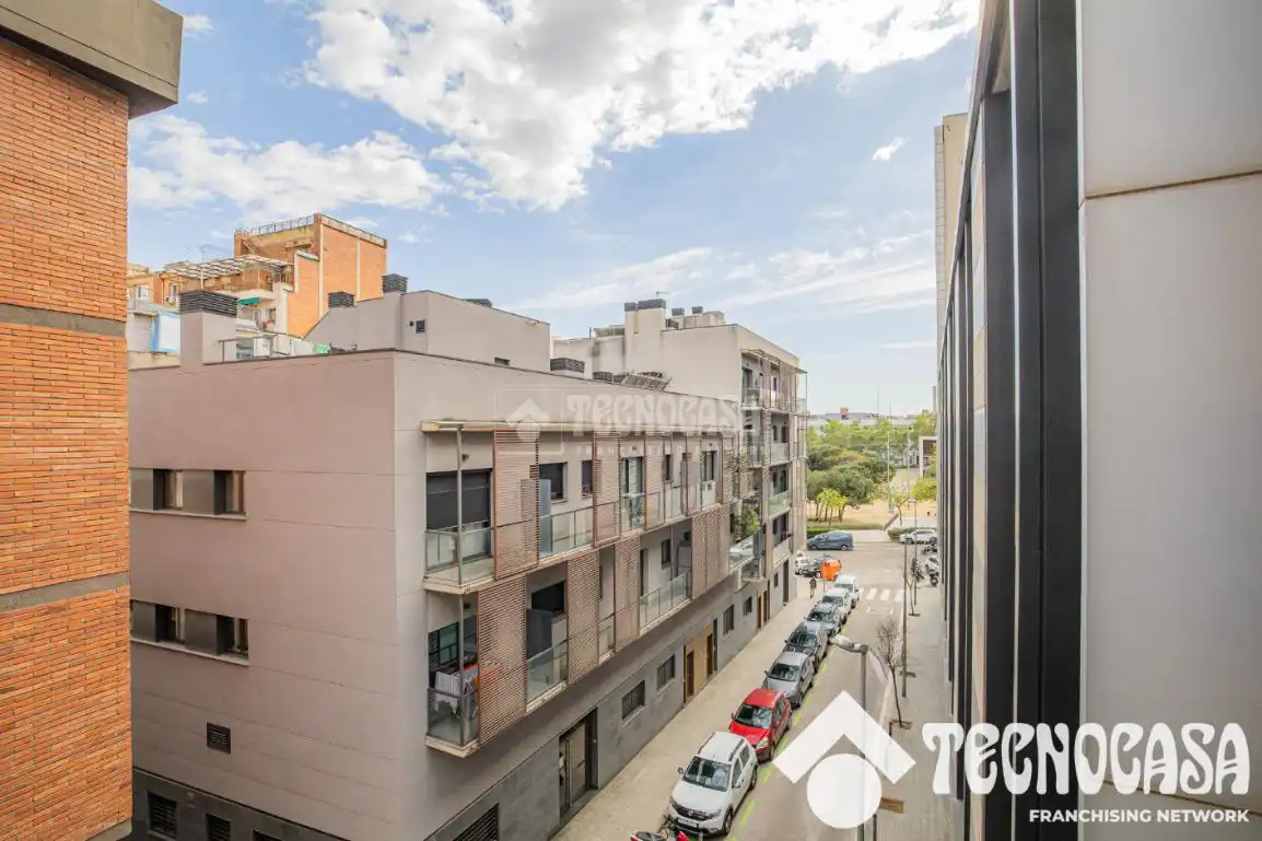Vista exterior de Piso en venta en Barcelona con Aire acondicionado, Calefacción y Terraza