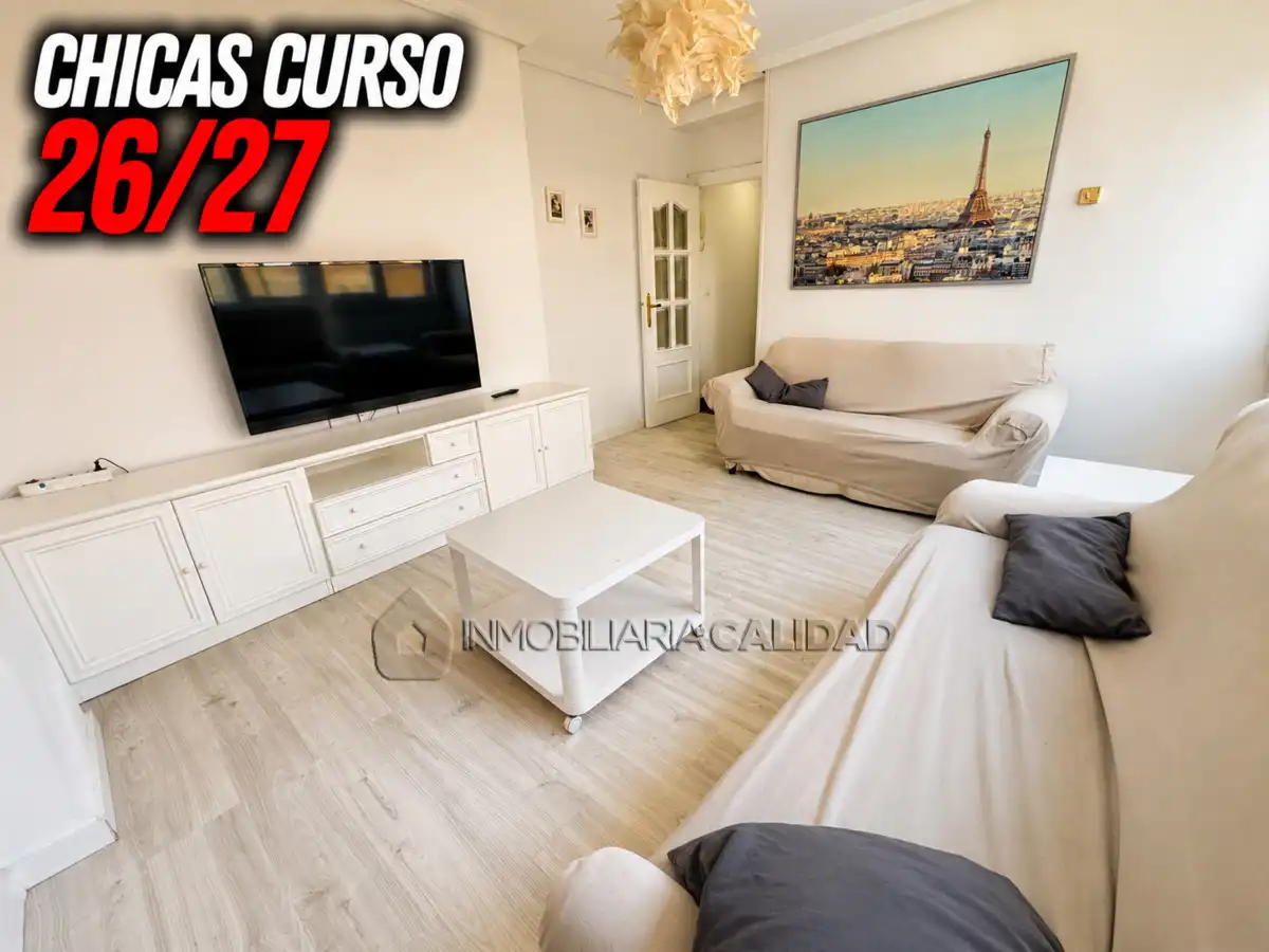 Sala de estar de Piso de alquiler en Burgos con Calefacción, Terraza y Amueblado