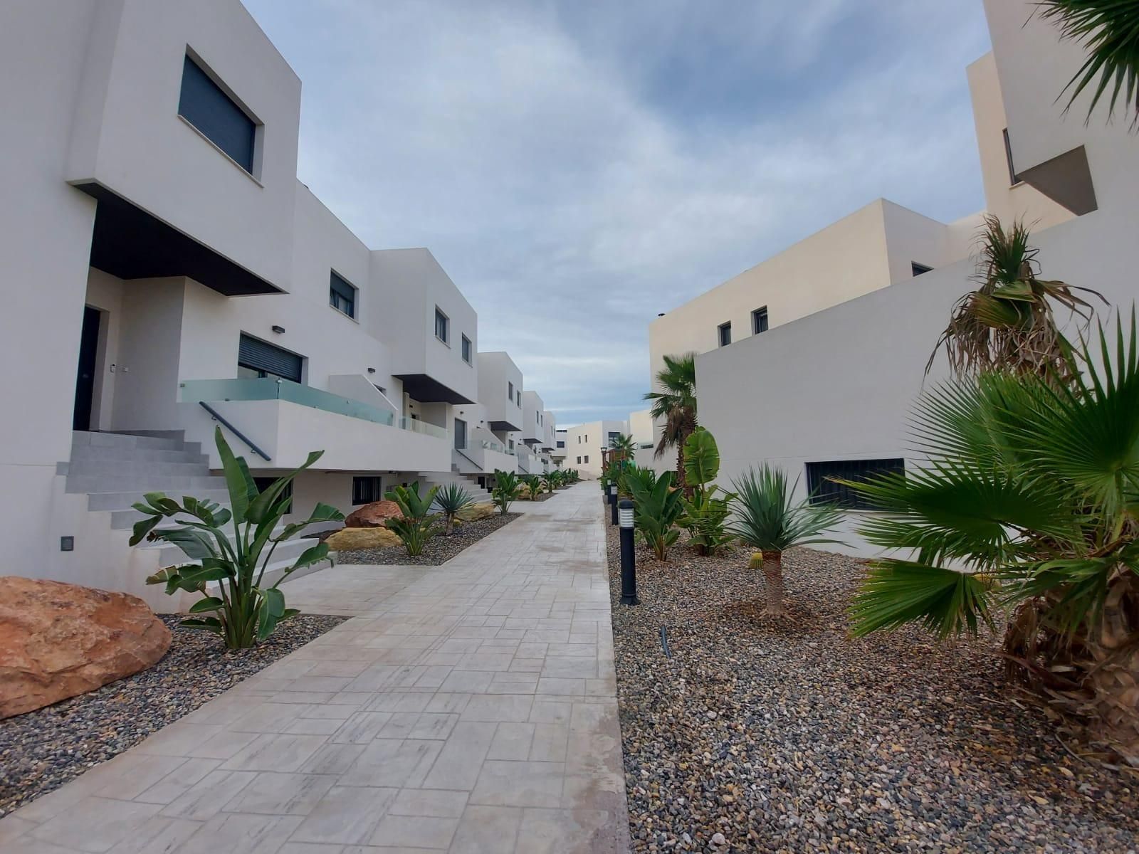 Vista exterior de Casa o xalet en venda en El Ejido amb Terrassa, Balcó i Piscina comunitària
