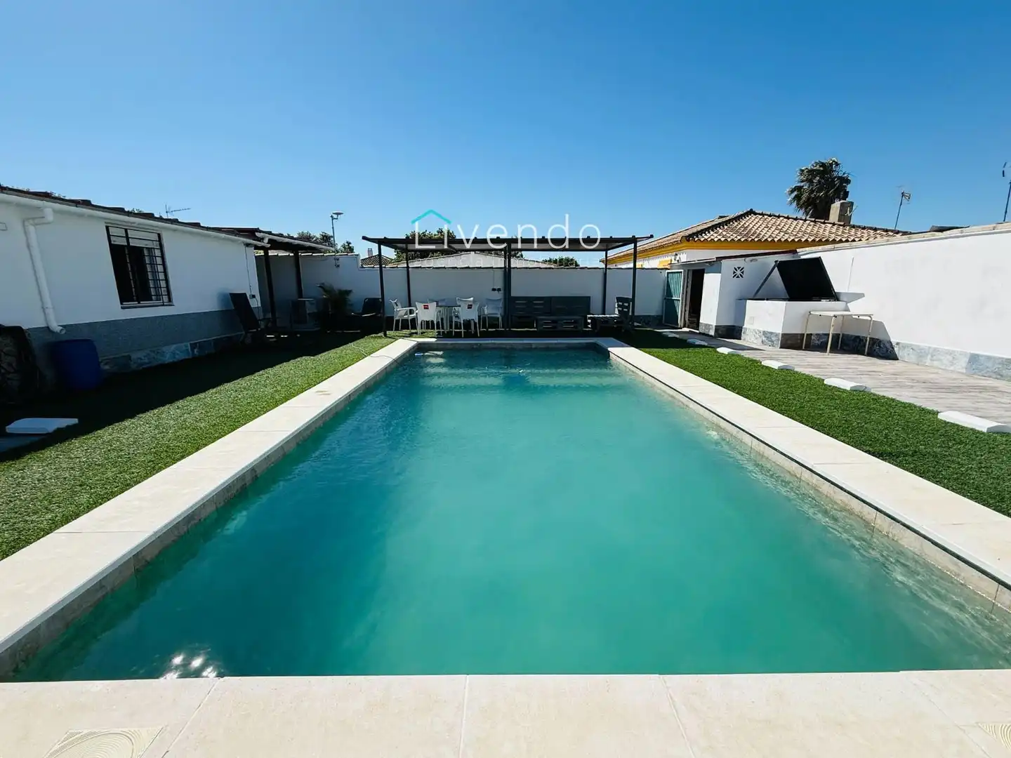 Piscina de Casa o xalet en venda en Chiclana de la Frontera amb Aire condicionat, Piscina i Moblat