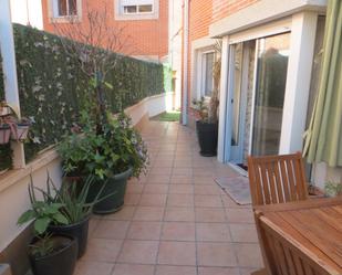 Terrace of Single-family semi-detached for sale in Valladolid Capital  with Air Conditioner, Heating and Private garden