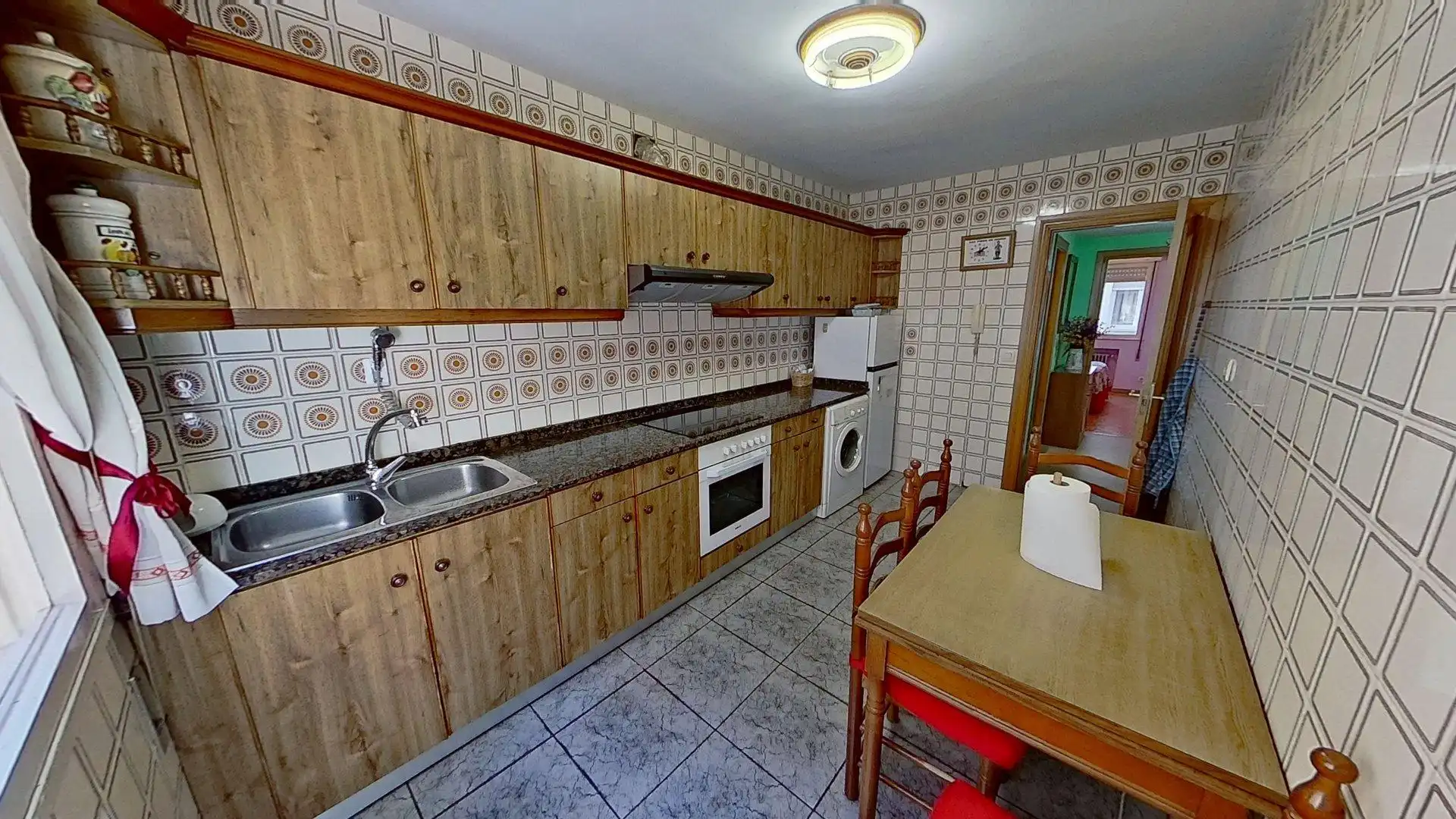 Küche von Wohnung zum Verkauf in Gijón  mit Heizung, Parkett und Terrasse