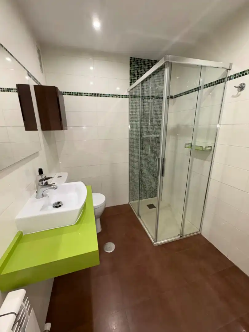 Bathroom of Attic for sale in Valladolid  with Air Conditioner, Heating and Parquet flooring