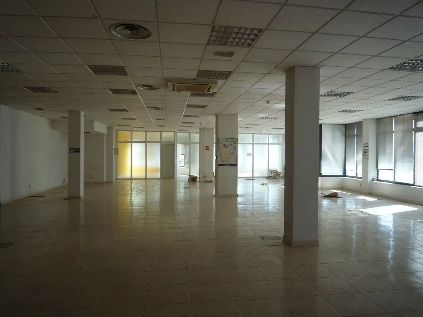 Local comercial en alquiler en Alisal - San Román, imagen 4