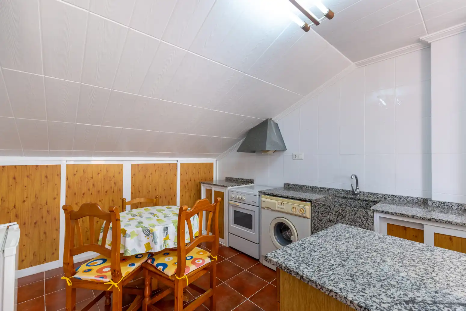 Cuina de Casa o xalet en venda en Viver amb Terrassa i Moblat