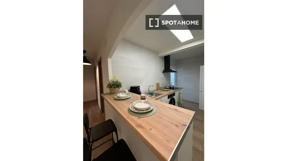 Kitchen of Flat for share in Macarena