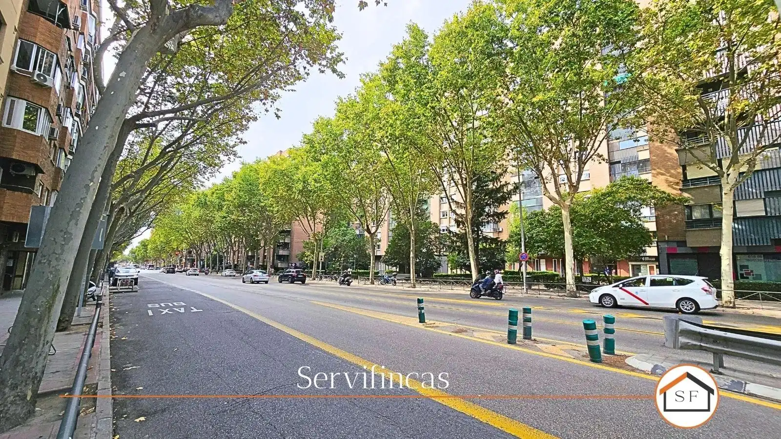 Vista exterior de Pis en venda en Madrid amb Calefacció