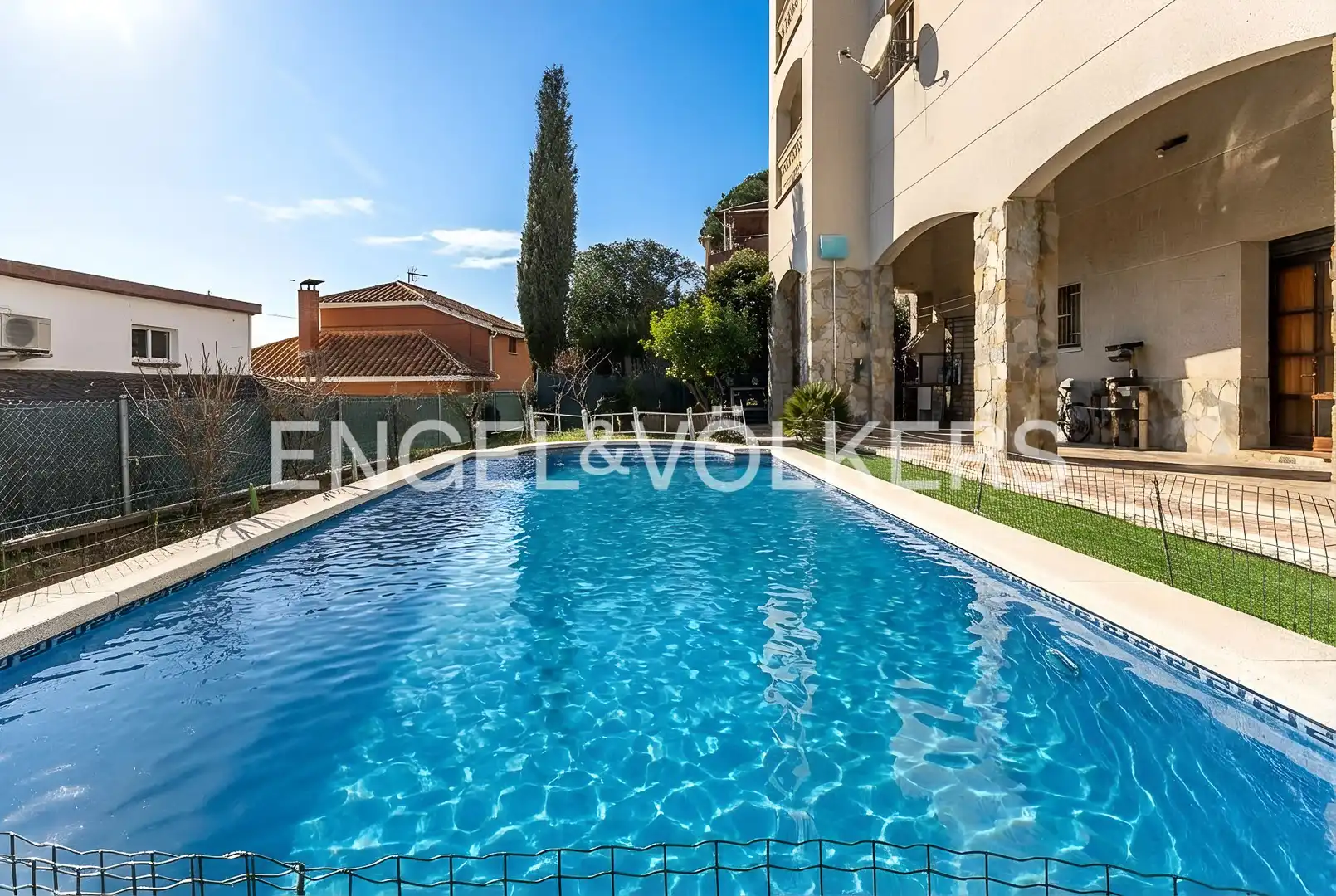 Casa amb piscina en venda a Sant Fost de Campsentelles, imagen 3
