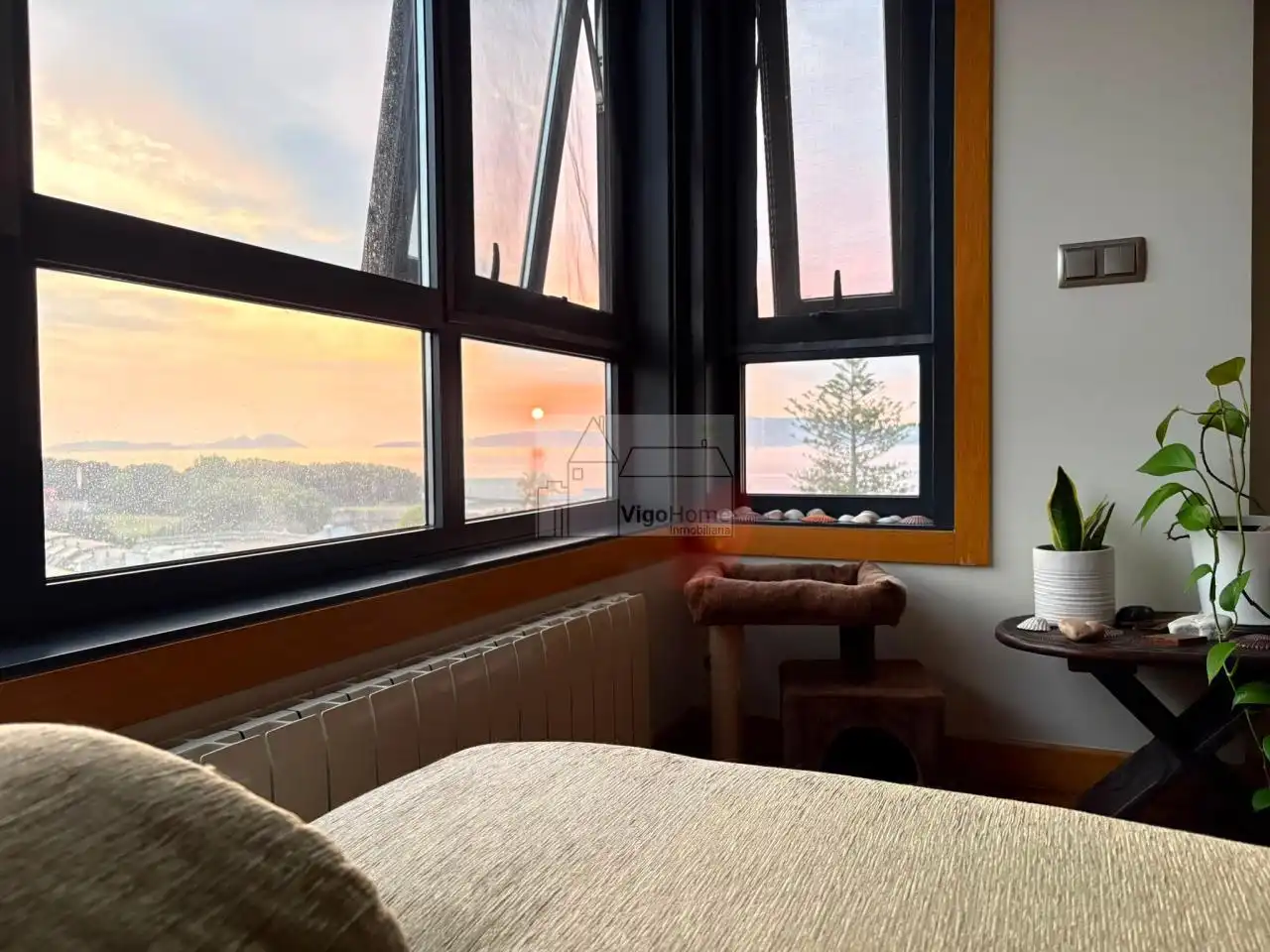 Bedroom of Flat for rent in Vigo   with Heating, Swimming Pool and Furnished