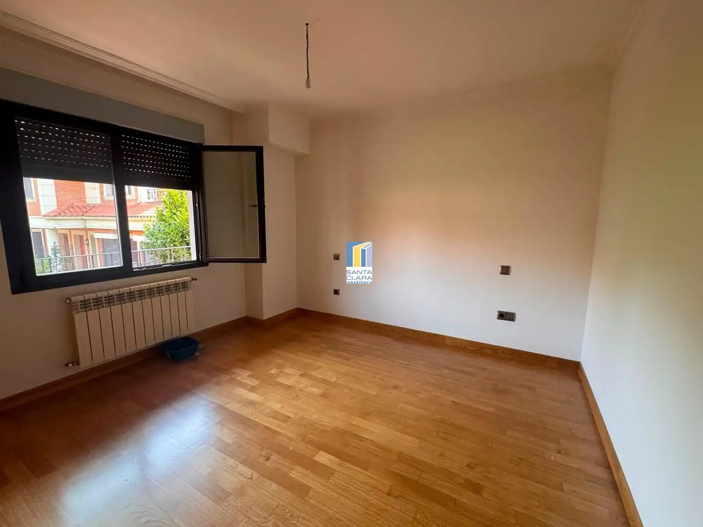 Casa adosada en venda en Zamora Capital  amb Calefacció, Jardí privat i Parquet