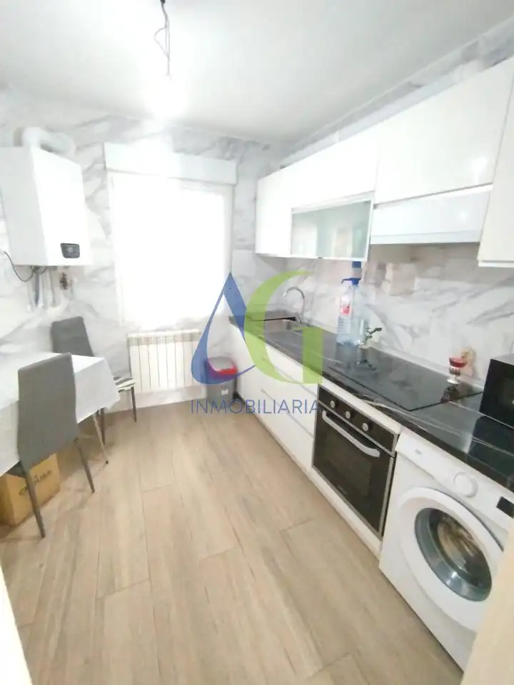 Küche von Wohnung zum Verkauf in León Capital  mit Heizung, Parkett und Abstellraum