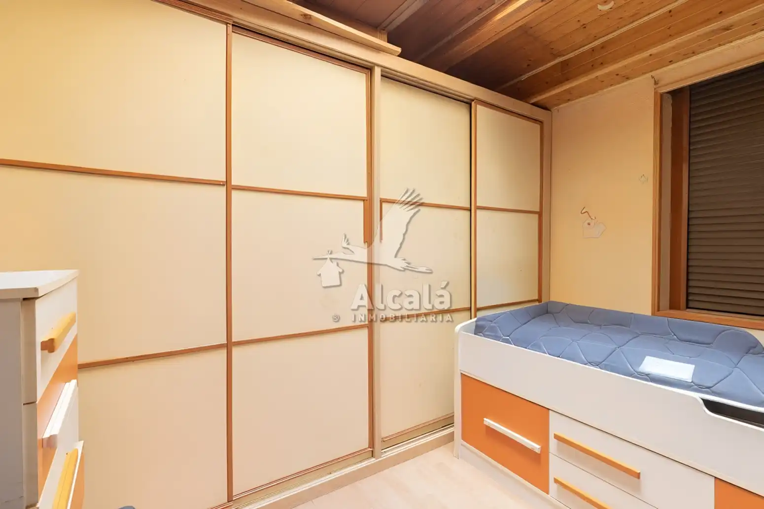 Habitación de Piso en venta en Meco con Calefacción, Parquet y Amueblado