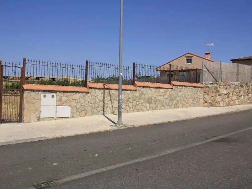 Vista exterior de Residencial en venda en Valdeverdeja