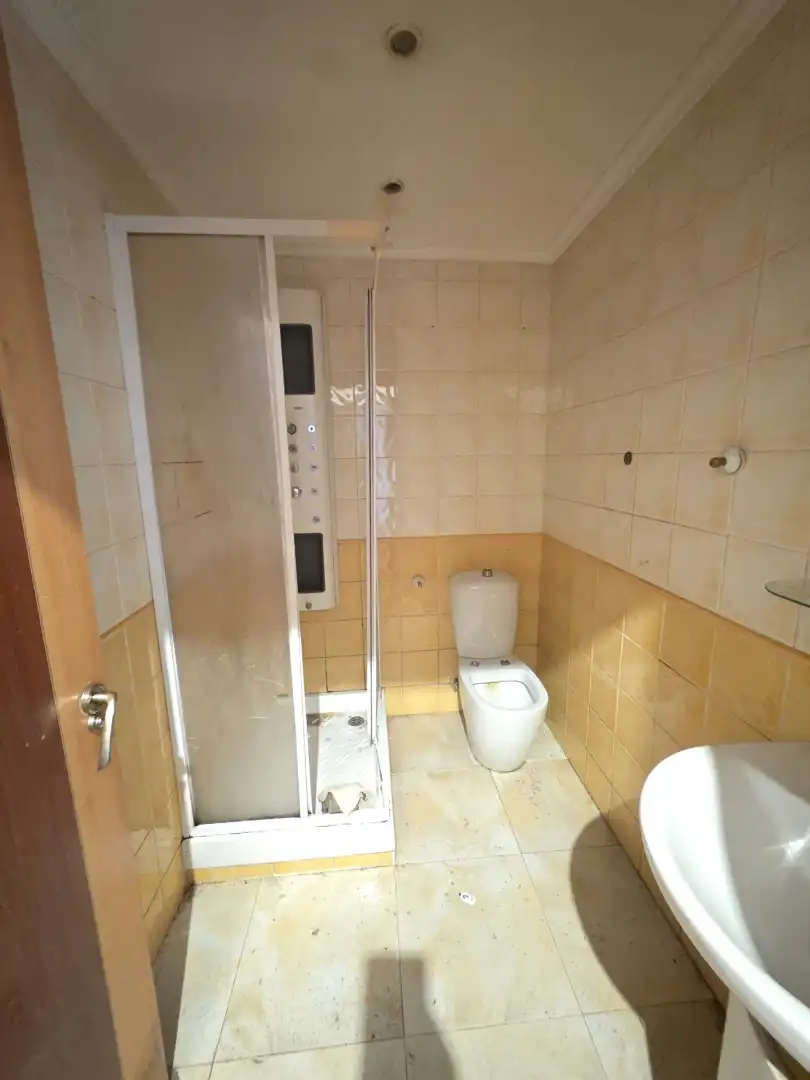 Bathroom of Flat for sale in Lutxana - Llano