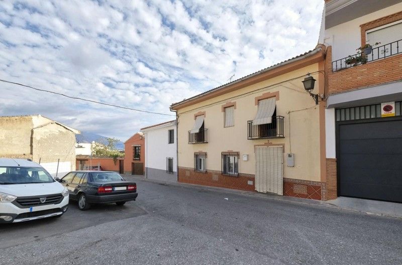 Vista exterior de Casa o xalet en venda en Padul amb Terrassa