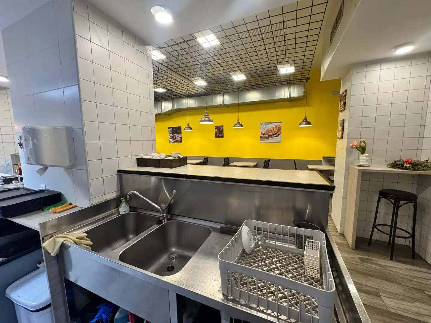 Business premises for transfer in Sant Martí, imagen 2