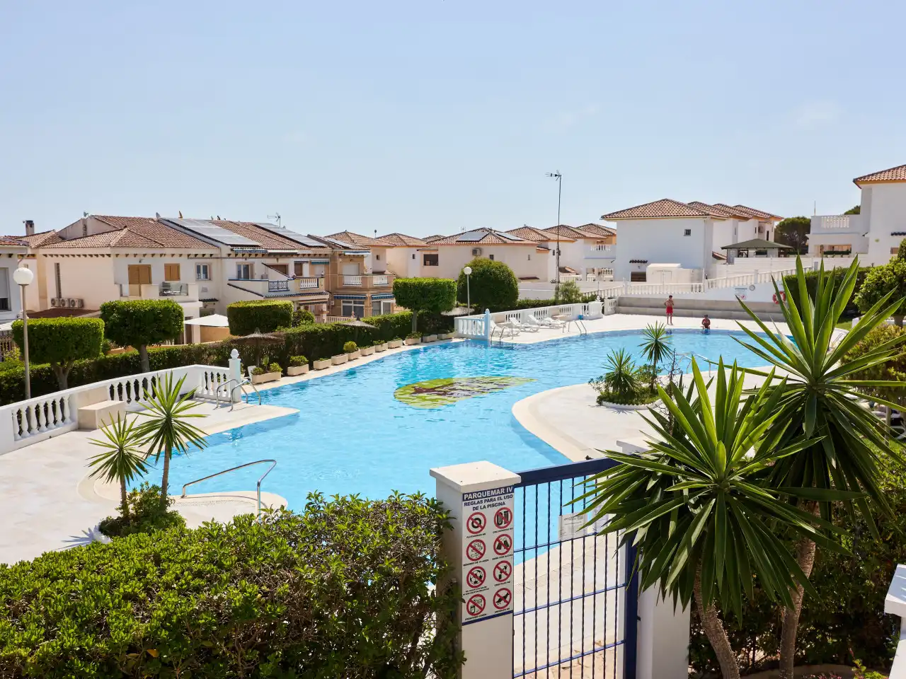 Piscina de Apartament en venda en Torrevieja amb Aire condicionat, Calefacció i Terrassa