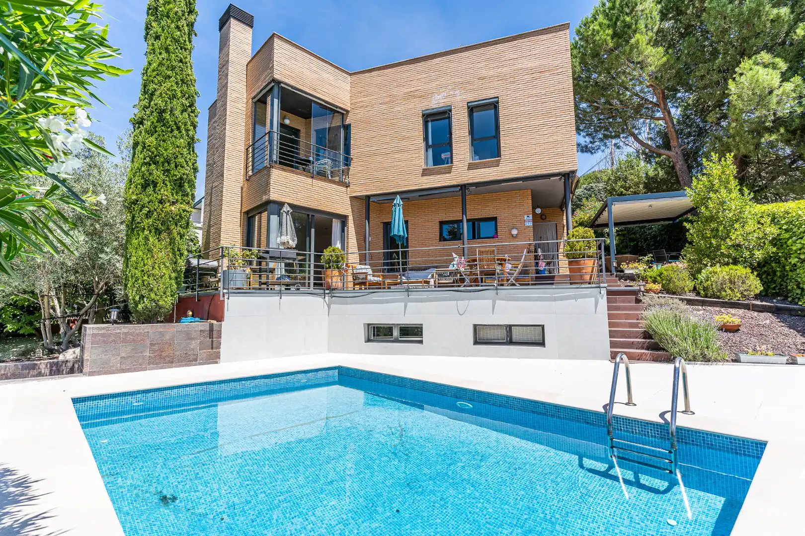 Schwimmbecken von Haus oder Chalet zum Verkauf in Torrelodones mit Heizung, Privatgarten und Schwimmbad