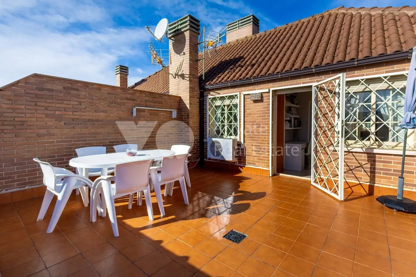 Terrassa de Casa adosada en venda en Majadahonda amb Aire condicionat, Calefacció i Jardí privat