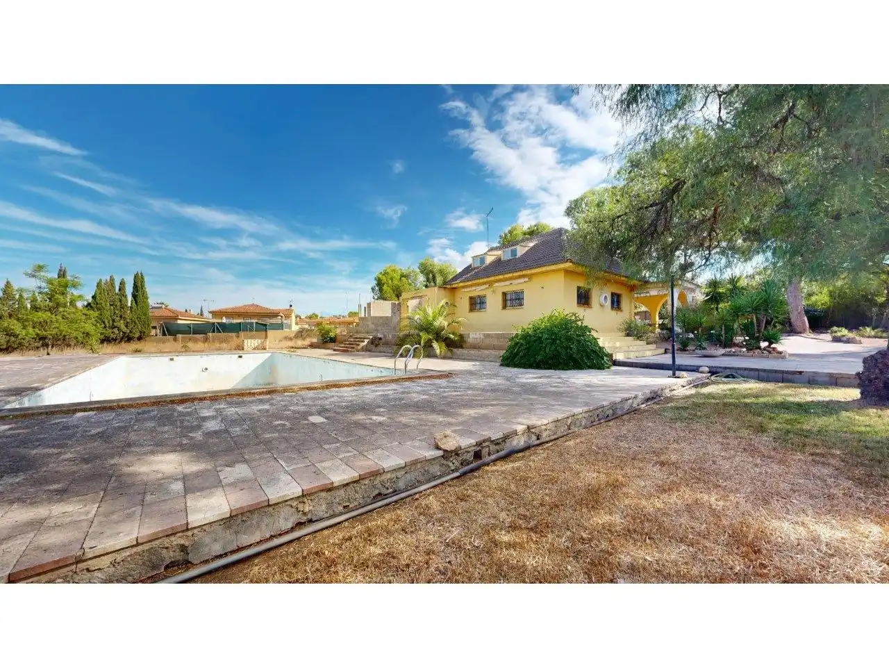 Vista exterior de Casa o chalet en venta en Llíria con Jardín privado, Terraza y Piscina