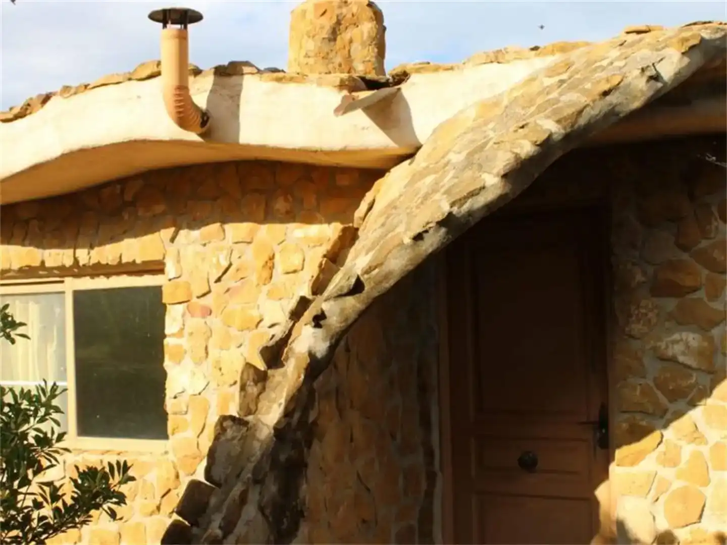 Außenansicht von Country house zur Miete in Sierra Engarcerán mit Privatgarten